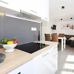 Holiday home Lovely In With Kitchen Murter