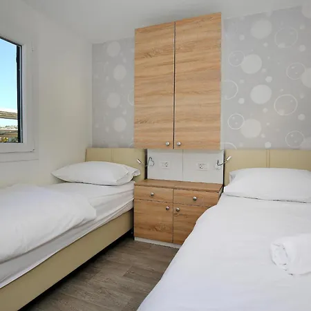 Lovely In With Kitchen 펜션