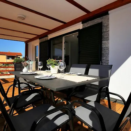 Nyaraló Lovely In With Kitchen