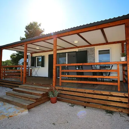 Nyaraló Lovely In With Kitchen Murter