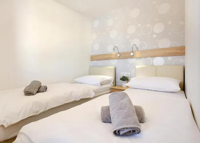 Lovely In With Kitchen *