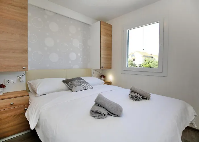 Lovely In With Kitchen Murter