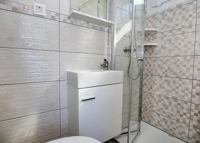 Hébergement de vacances Lovely In With Kitchen *